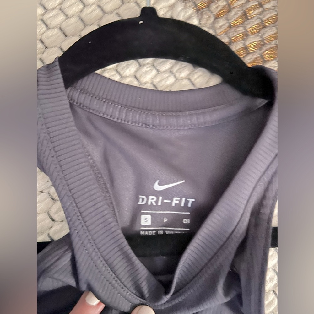 Nike Tank Size Small - Picture 2 of 2
